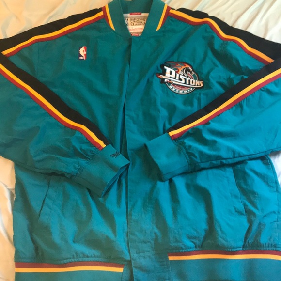 detroit pistons warm up jacket